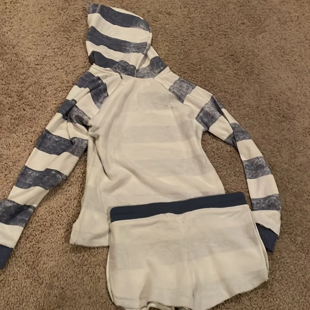 Vintage Havana Blue and White Kids Matching Set - Picture 4 of 4